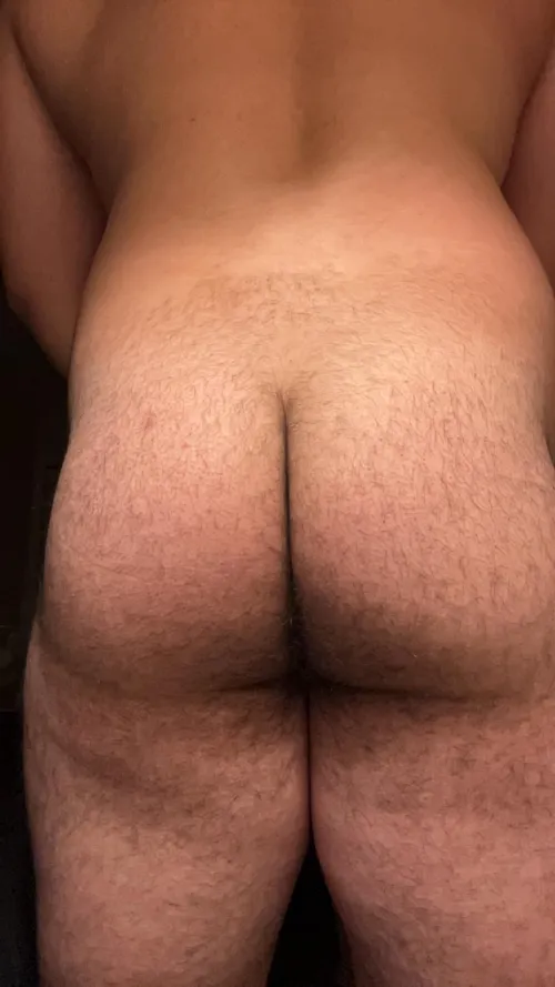 Thumbnail Exploring Preferences: Tall and Hairy Bottoms - Your Thoughts? by BigBraveBear (Manass)