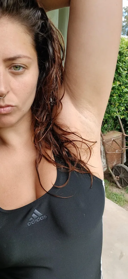 Thumbnail Scent Play with Latin Armpits in armpitfetish