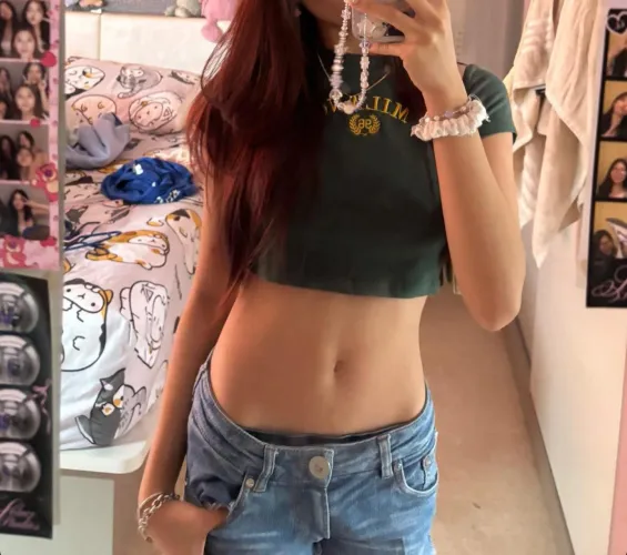 Thumbnail Friend Showing Off Flat Stomach - Majestic-8311Y | croptopgirls