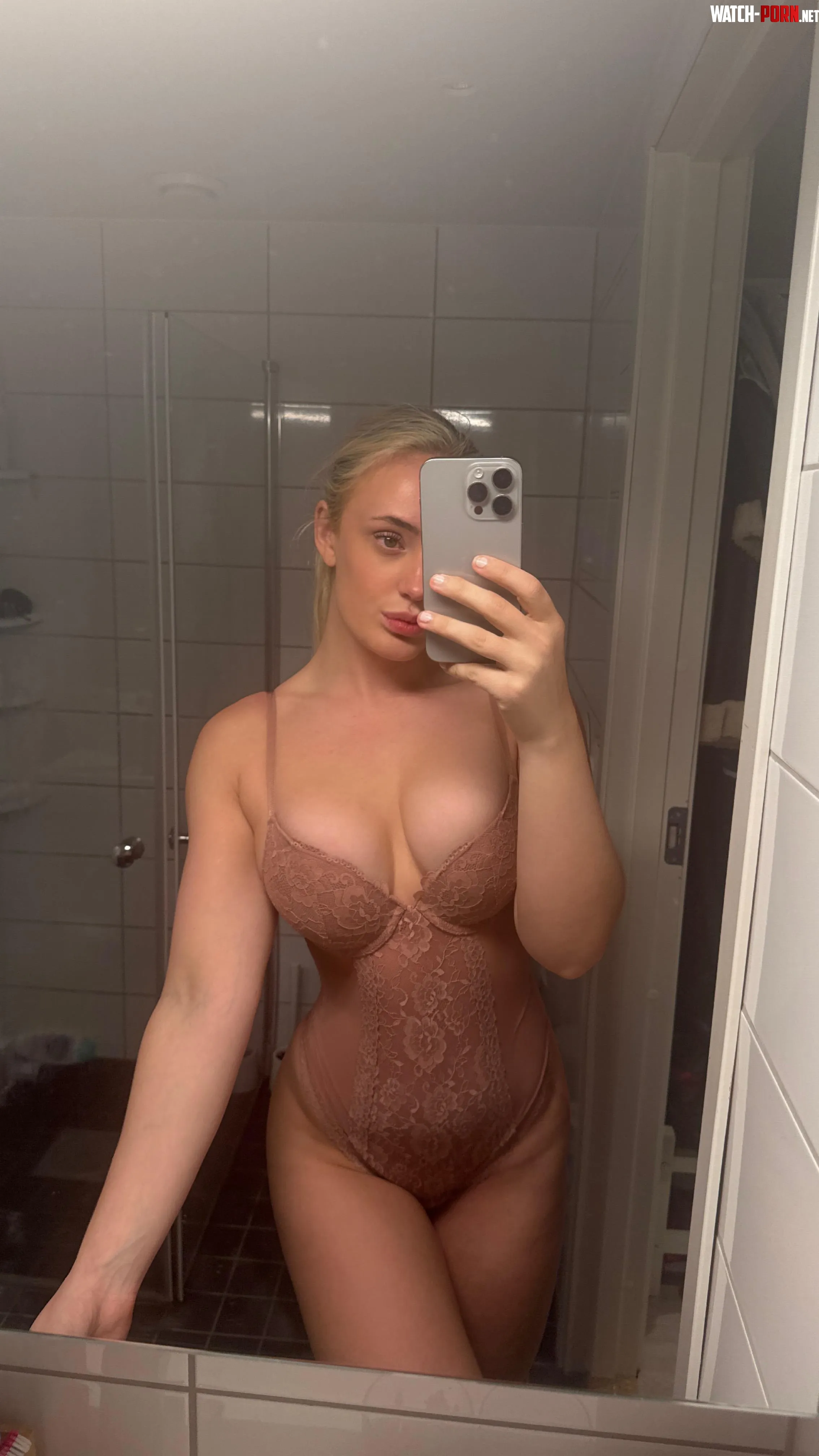 Hi just wanna show my tits  by Petite44Girl