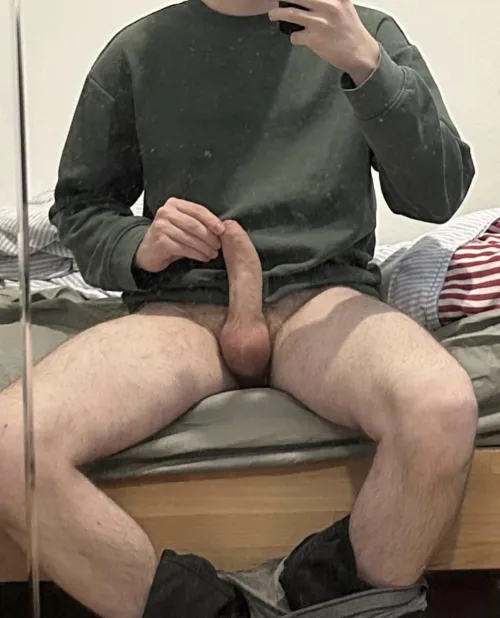 Thumbnail helloeveryone54321's Offer: Seeking a Fuck Buddy