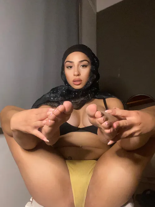 Thumbnail Arab Pleasures in Different Positions with EmpressMing