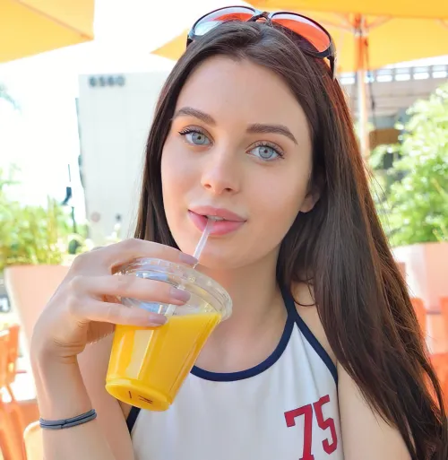 Thumbnail Packaryammy Presents Lana Rhoades: A Pretty Girls Feature