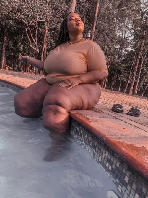 Thumbnail New Here: Embracing My Curves | ssbbw