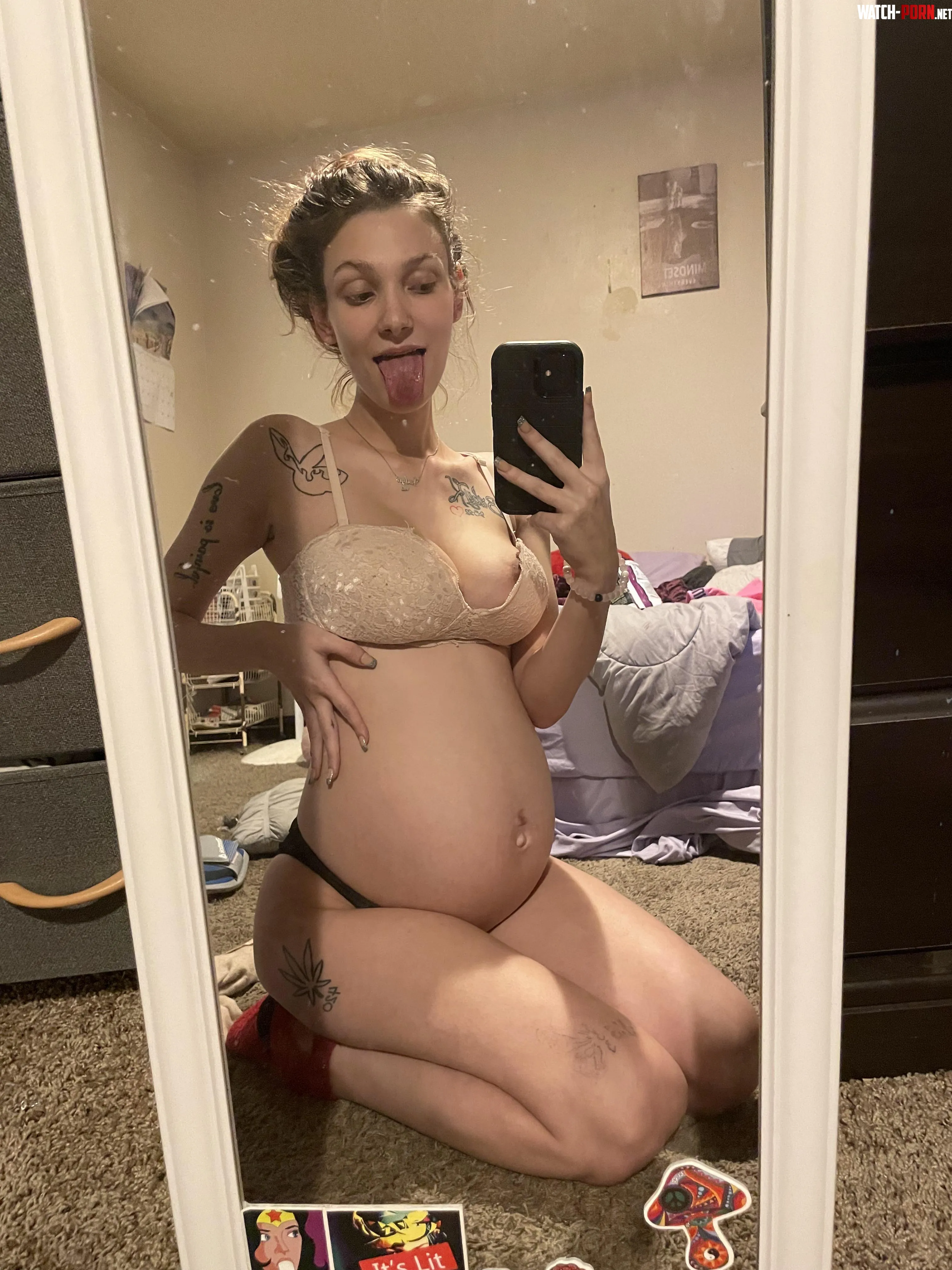 Mouth still works fine at 7 months pregnant  by angelbodyy