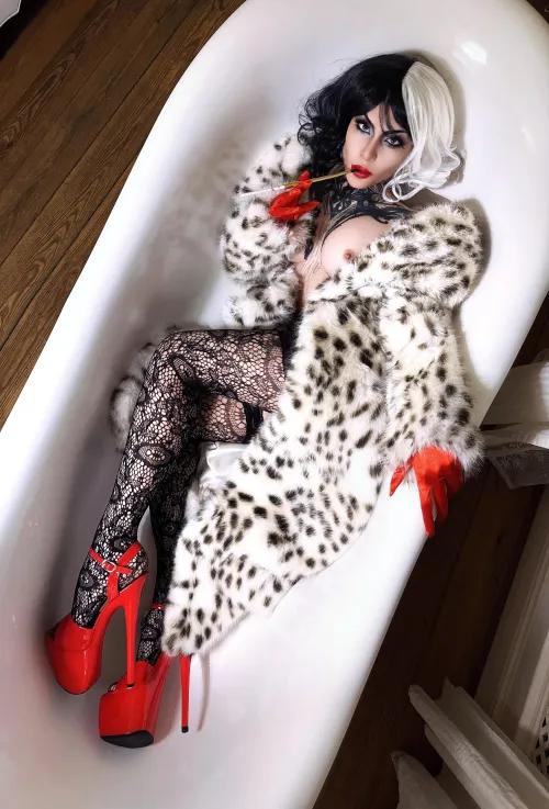 Thumbnail Vampandbeauty's Rule34 Creation: Cruella de Vil x Aleksa Vamp Encounter