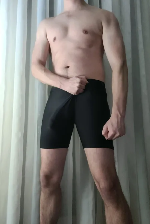 Thumbnail Navigating Compression Shorts: A 28-Year Old's Experience by Ecstatic_monolith