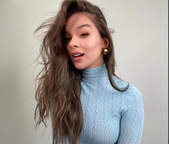 Thumbnail Hailee Steinfeld: A CelebGW Beauty to Remember