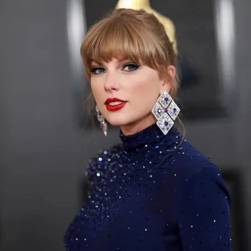 Thumbnail Packaryammy Shines the Spotlight on Taylor Swift | PrettyGirls