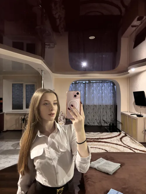 Thumbnail Quick Selfie by GiuliaGregori | MirrorSelfie