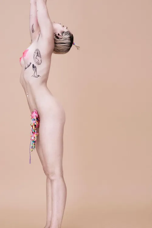 Thumbnail brianc5150's Comprehensive Coverage: Exploring Miley Cyrus's NSFW Realm