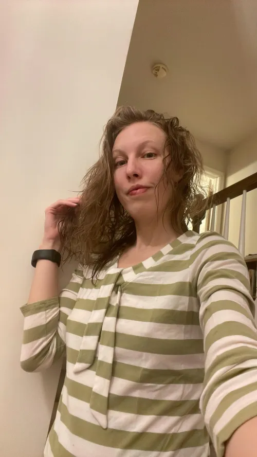 Thumbnail vesperedge Goes Out to a Matinee in braless Category