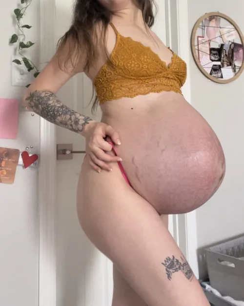 Thumbnail mysticfaeriexo2 Presents: Birth Video - A Peek into the World of pregnantporn