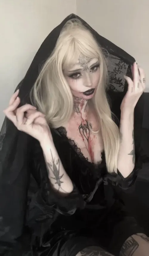 Thumbnail Bela’s Alluring Look: Cosplay by MiaxNolan