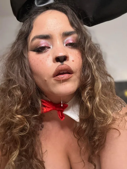 Thumbnail Exploring Spit Fetish: Let Me Spit in Your Mouth by IamLola420