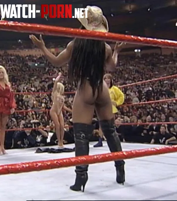 Former professional wrestlerWWE DivaWWE Hall of Famer Jacqueline Moore  LR Those are BB Cathy Dingman Terri Runnels and Ivory Lisa Moretti in the background by JKREDDIT75