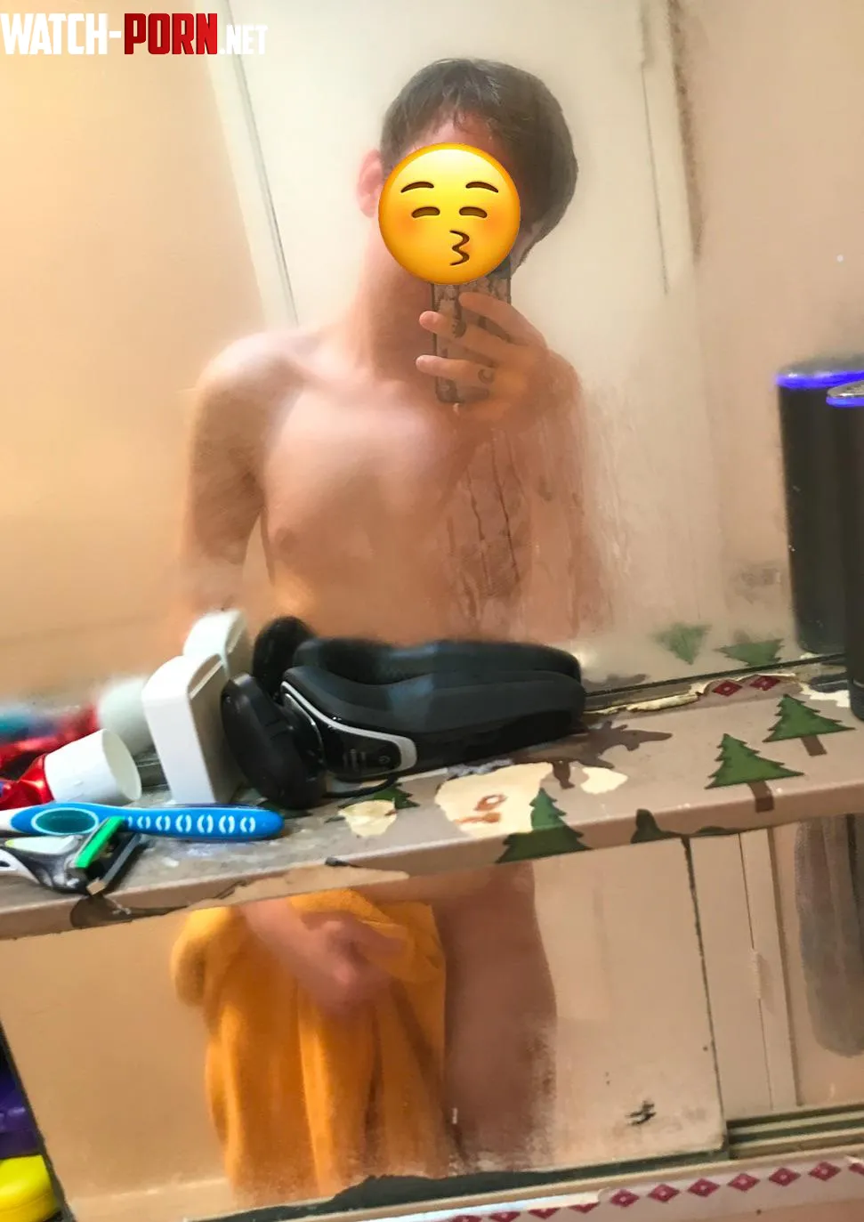 join me for a shower  by submissiv3boi