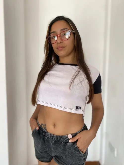 Thumbnail Sunny Days in Crop Tops | Fantastic_Opening809 | croptopgirls