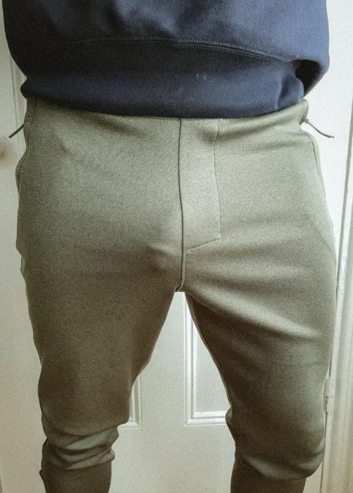 Thumbnail Errands in Bulges at Age 33 | Author: aell6126