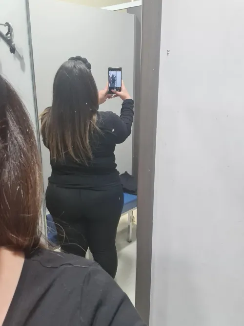 Thumbnail Back View Revelations: Tough-Candidate-7923's Perspective on BBW