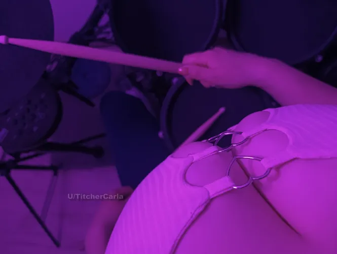 Thumbnail TitcherCarla's Cleavage Drumming: A POV Experience