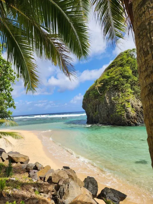 Thumbnail Discover American Samoa's Beauty with colapepsikinnie