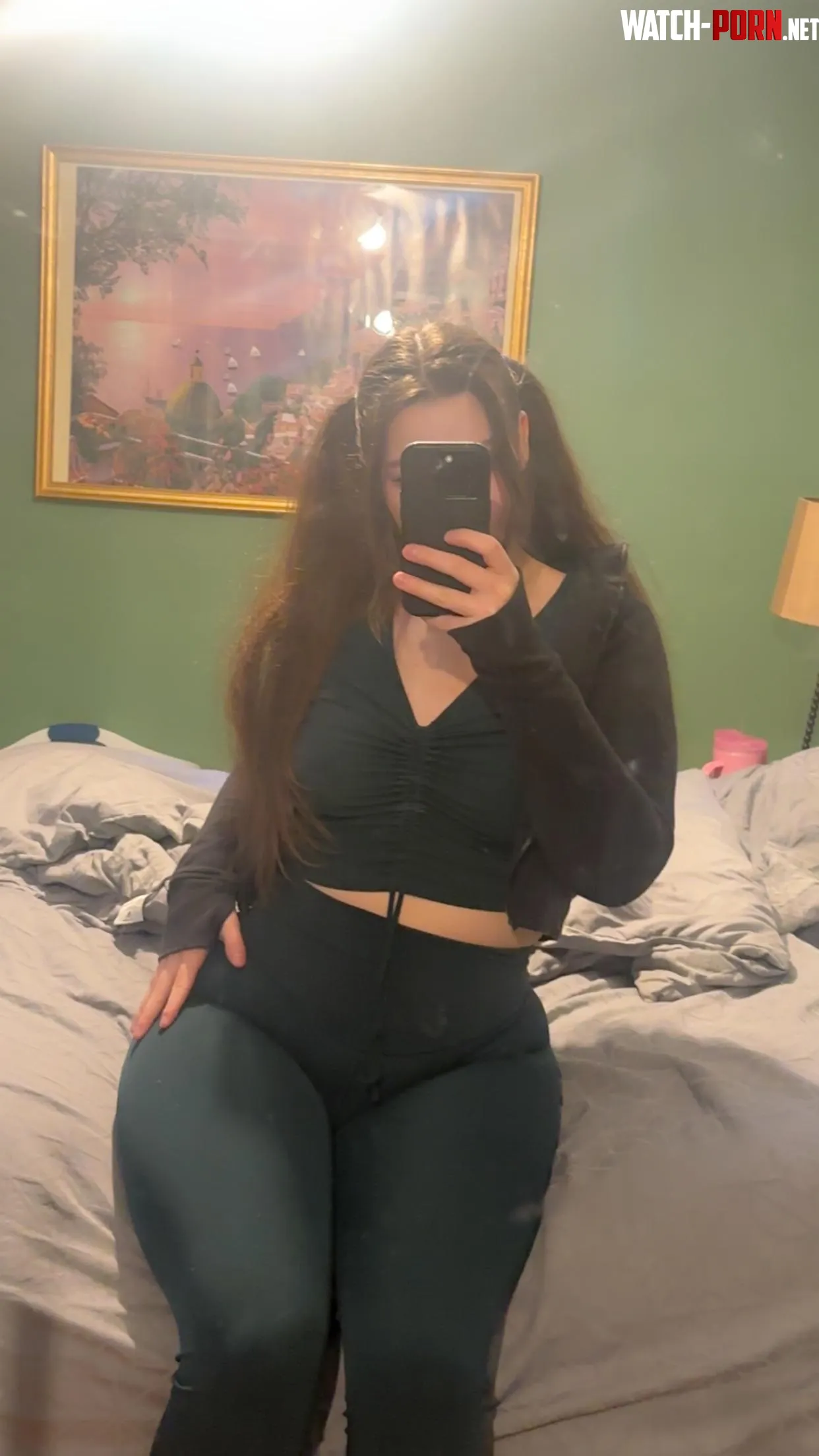 Mommys thick thighs need your attention by Meaaly26