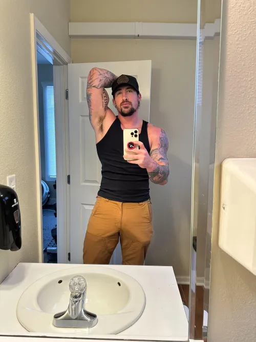 Thumbnail AtlasGaines' Greeting: An Invitation to Explore Hotguyswithtattoos World