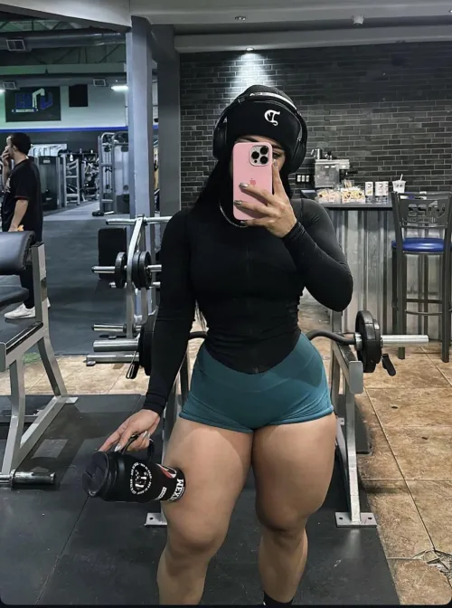 Thumbnail Linnnna's ThickFit Journey by RedHopSnob