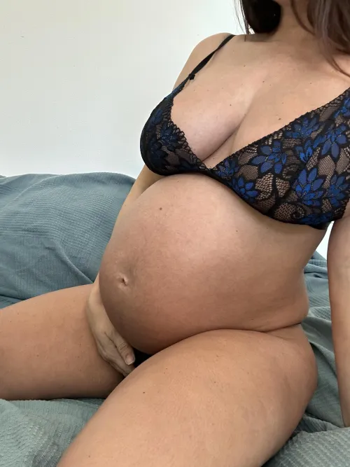 Thumbnail Sweetandnaughtyanna's 30-Week Pregnancy Journey Unveiled