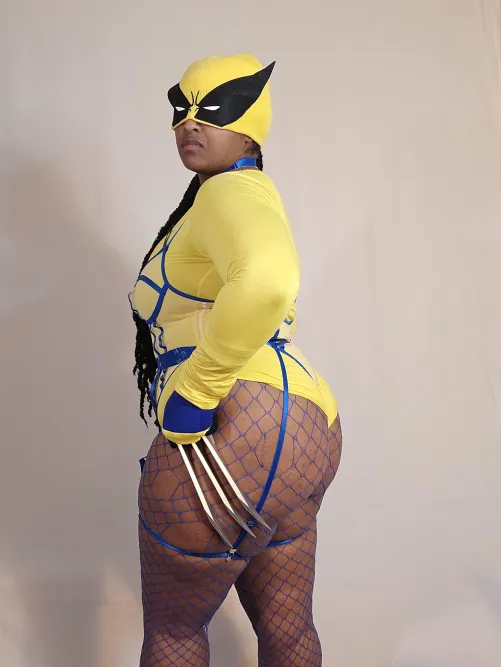 Thumbnail DIY Wolverine: MarvelSheezus Shows the Craft in NSFWCostumes