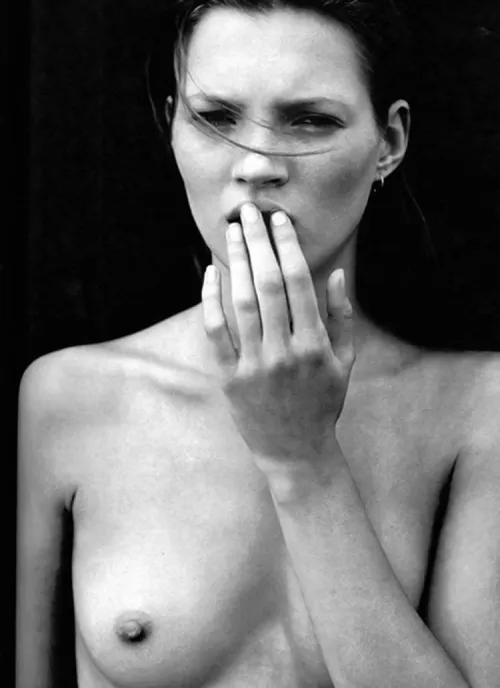 Thumbnail Kate Moss 1993: Iconic Style Retrospection by GarbegeMan in NSFWfashion