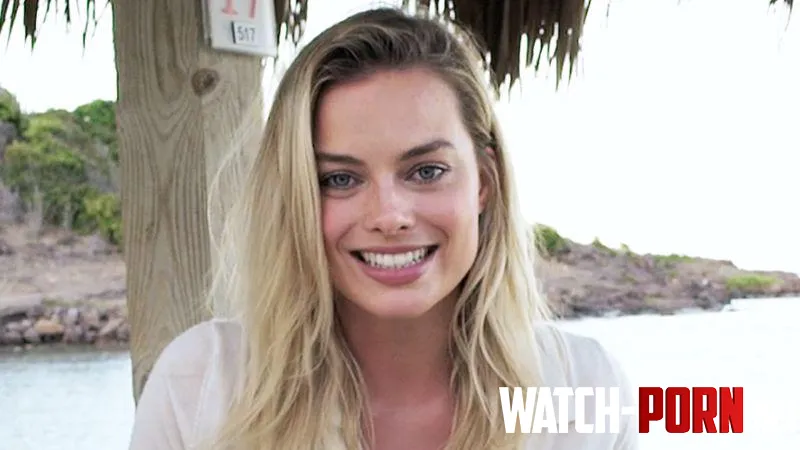 Margot Robbie  by ChanLYN93