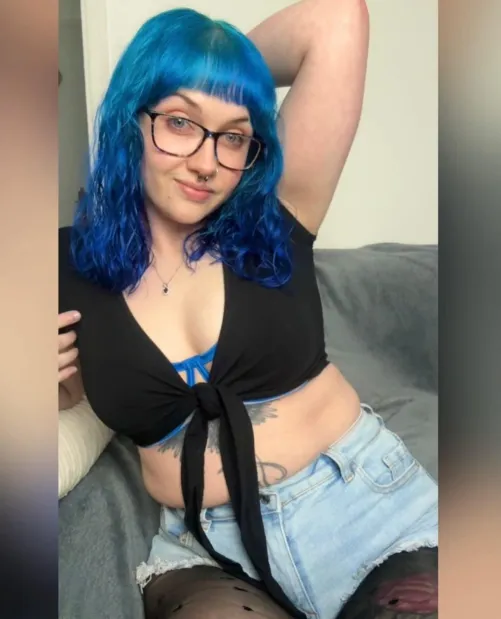 Thumbnail Exploring Yummy Triceps with AndieHart98 | GirlswithNeonHair