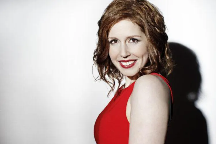 Thumbnail Vanessa Bayer: Beauty Spotlight by CrusherWillis