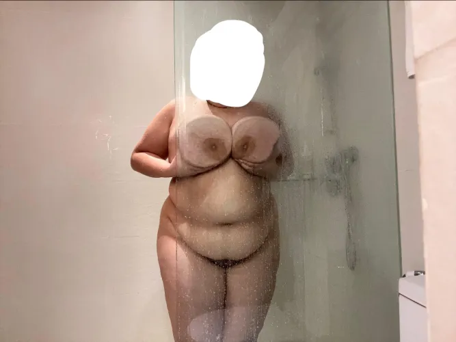 Thumbnail Hotel Encounters: Public_Use_06's Revealing Shower Surprise