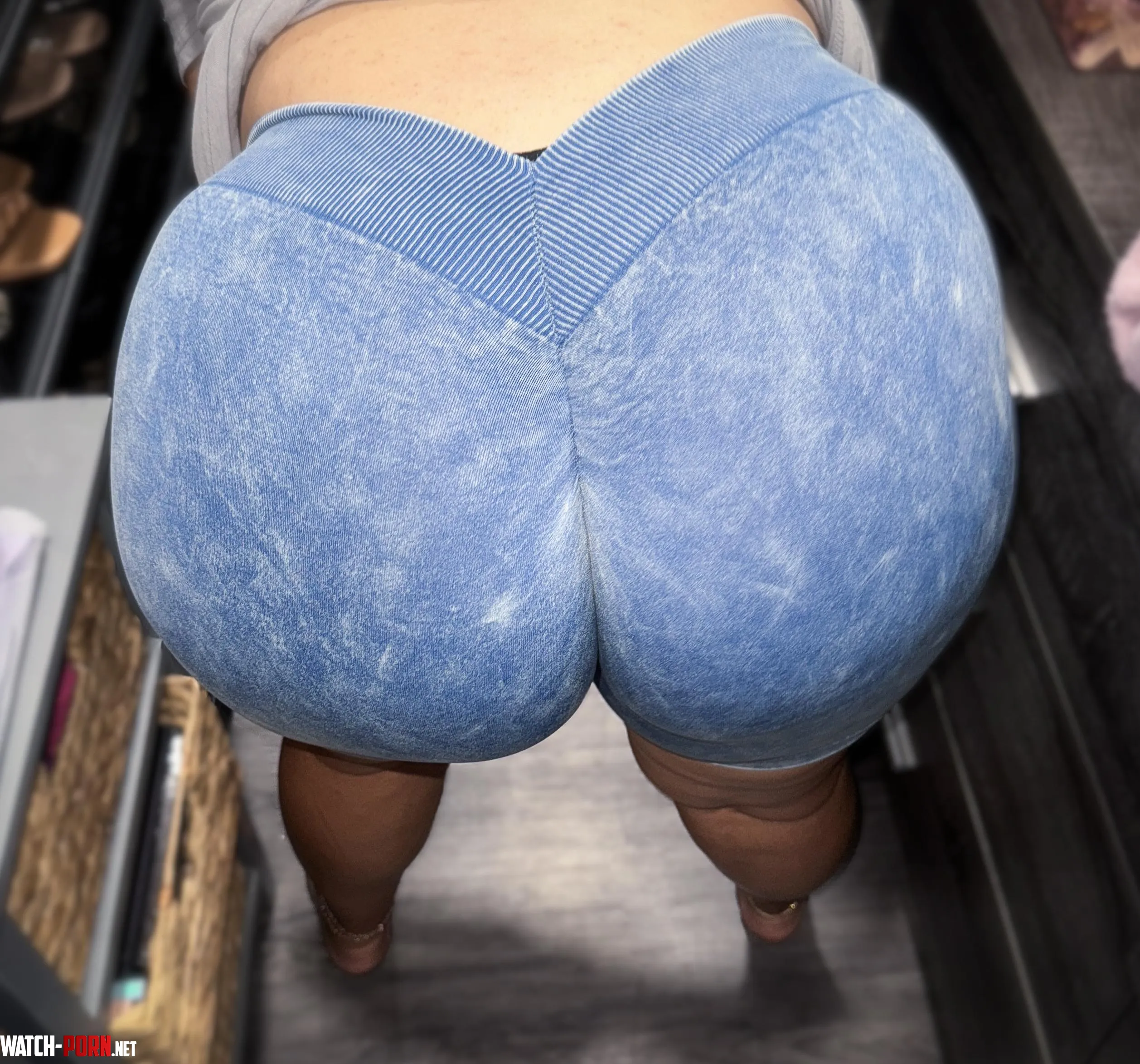 Booty in leggings by sexylatinawife02