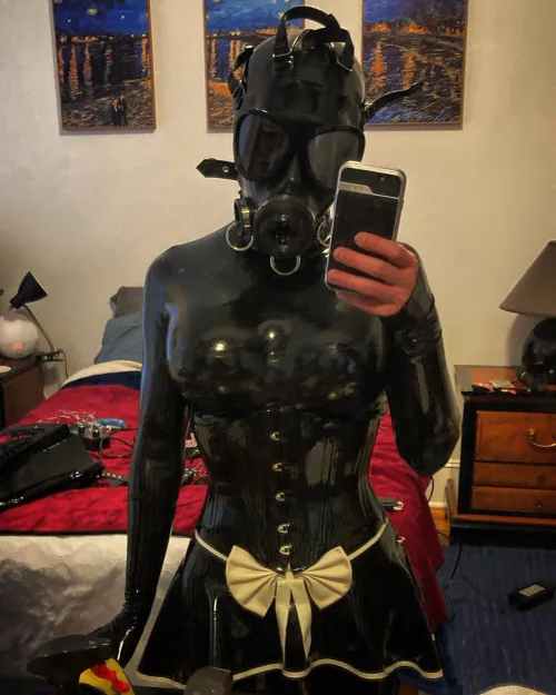 Thumbnail Experience the Sensuality of Latex with Drone_2222's Sex Toy Story