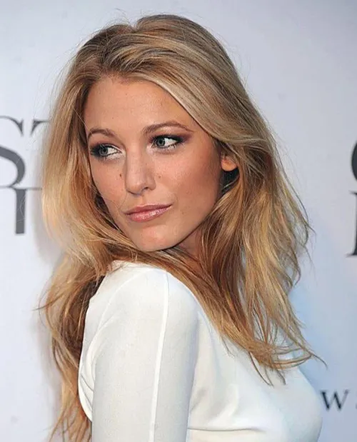 Thumbnail Blake Lively: Capturing Charm with Ken789gh