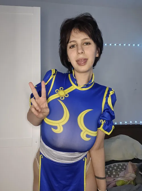 Thumbnail Stun with ChunLi's Grace by Lunaryae in cosplaygirls