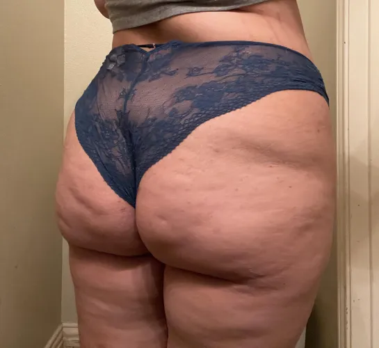 Thumbnail All About That Latina Vibe: Butt Dimples and Cellulite by rosebudbbyxxx