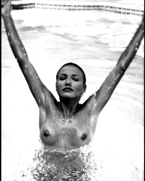 Thumbnail Spotlight on Cameron Diaz in CelebNSFW