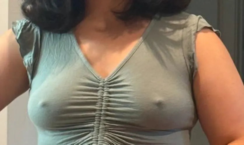 Thumbnail Wife Wore This in Public: Braless Confessions by dphantom88