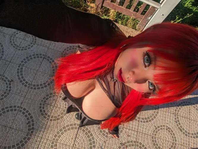 Thumbnail PunkGirls: Intense Eye Contact and Massage Focus - Babygirlkittenxo