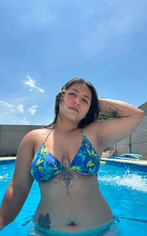 Thumbnail Dive into the Pool with Lolalxlita: A Fun Underwater Play in BBW_Chubby World