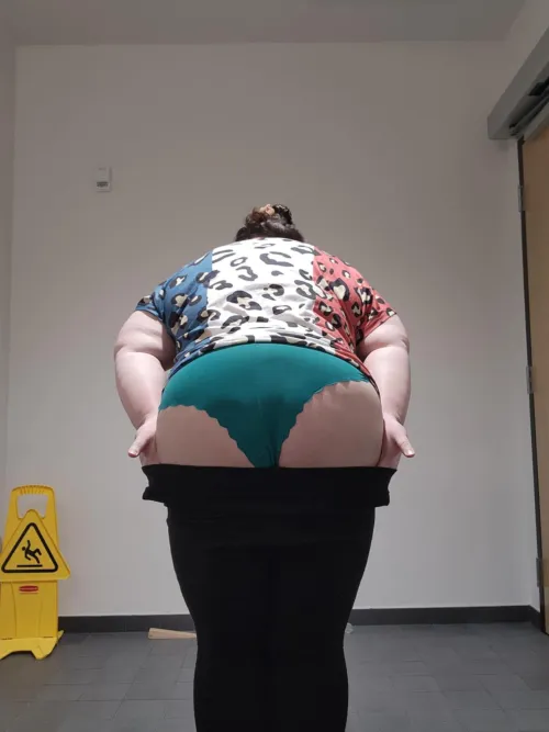 Thumbnail Teasing Hubby at Work: Paledarkhorse33's Provocative Journey in Thicker