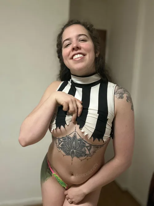 Thumbnail Allure of Stripes: lolabellebaby's underboob Fantasy