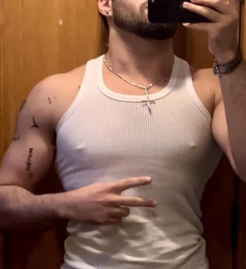 Thumbnail Meet the Arab Jock: 27-year-old awsobi