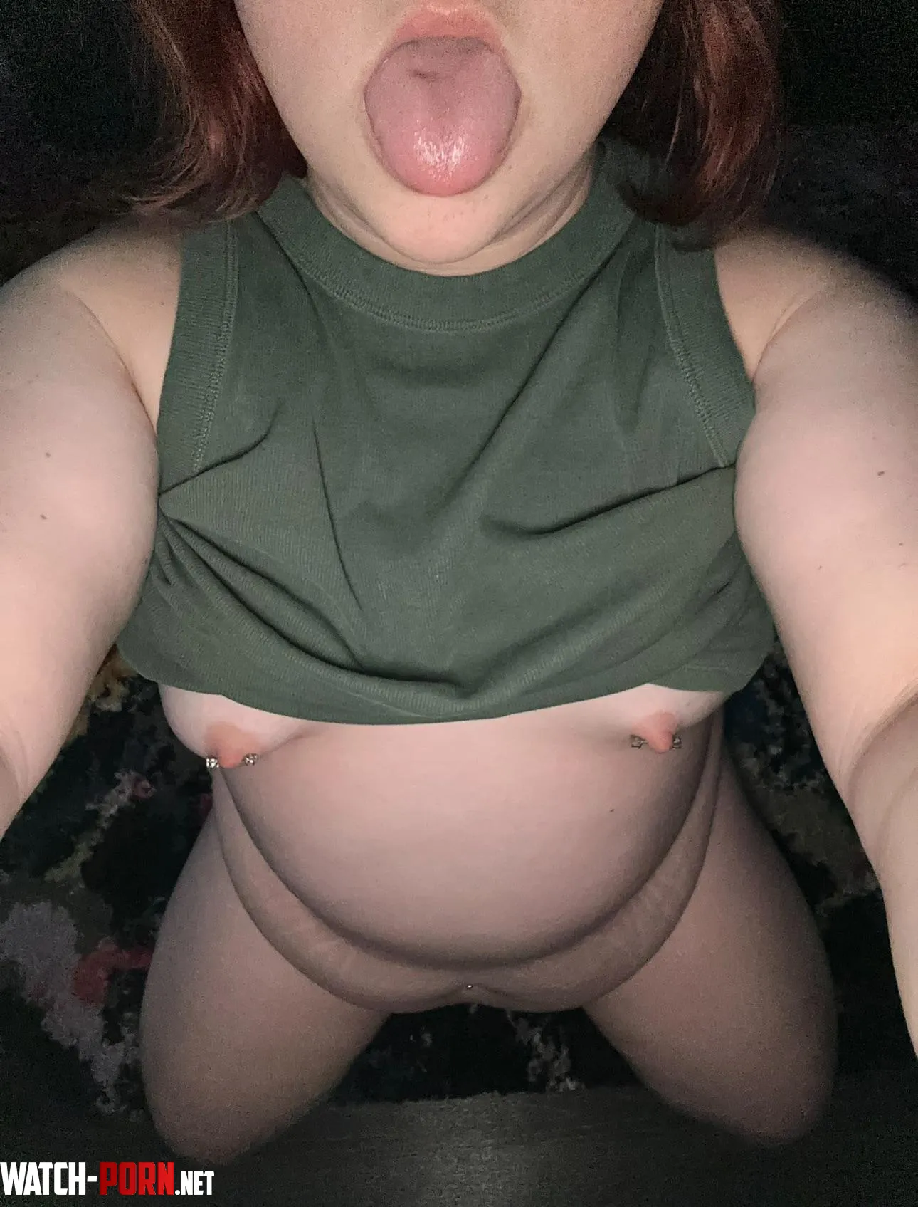 Does anyone like girls with small titties too by peachyxprincxss