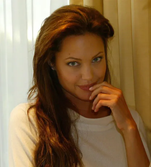 Thumbnail Captivating Angelina Jolie | ShutupNobodyCarez | PrettyGirls Category